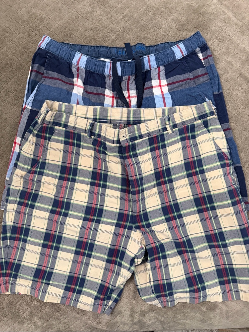 Lot of 2 men’s plaid shorts Jos.A.Bank and U.S. Polo Plaid Shorts size 40/XL